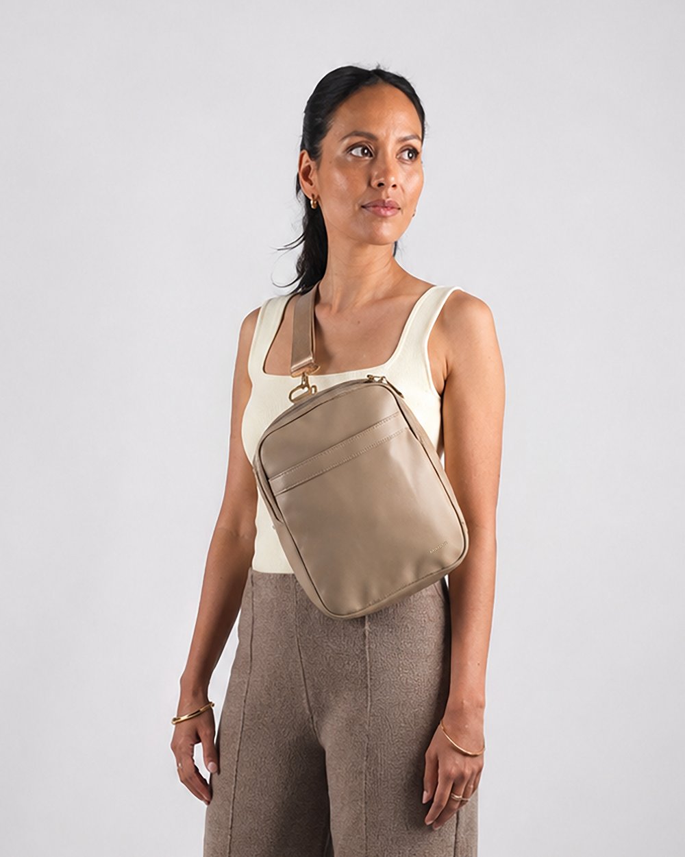 MIMMTI Zoya sand: Crossbody voorkant